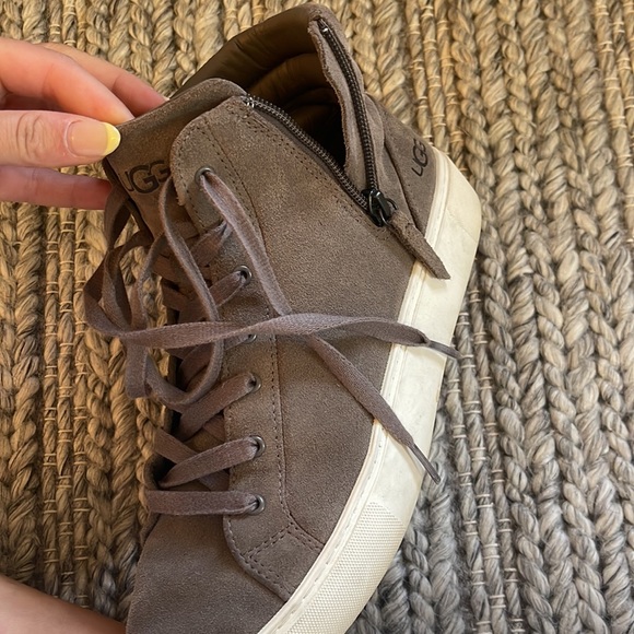 Adorable Ugg sneakers - Picture 4 of 4